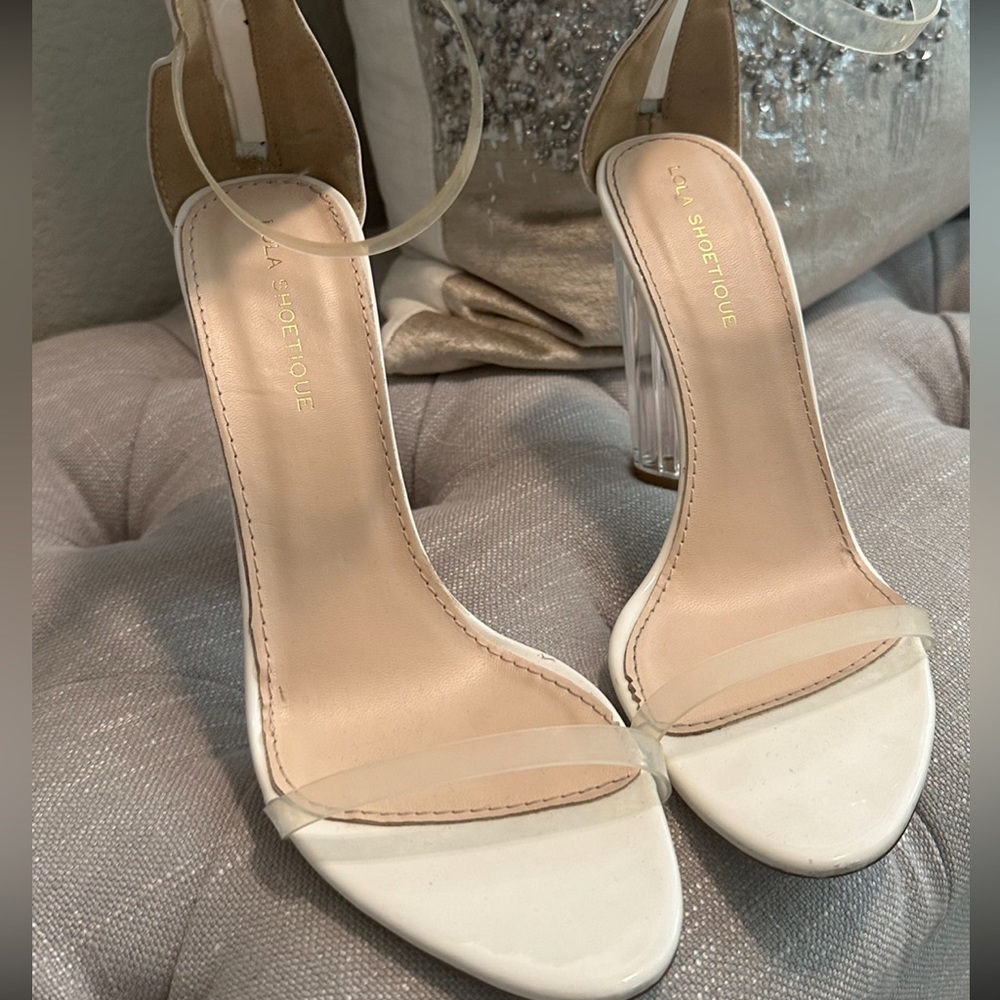 🔥Lola shoetique clear strap heel